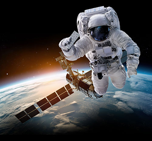 Mobile-Cosmos-satellite-astronaut